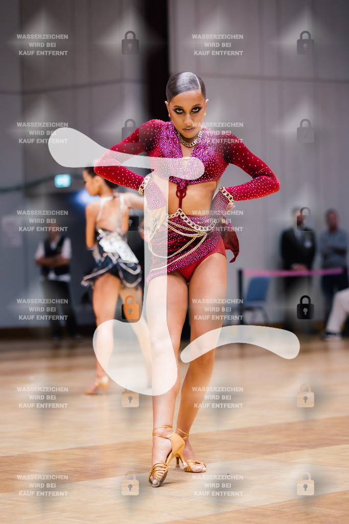 GOC 2025 - WDSF Solo Junior II Latin Female - 2025-08-21-8717 | Webshop for digital downloads and prints of dance sport, event & show photographer Julian Link - Realisiert mit Pictrs.com