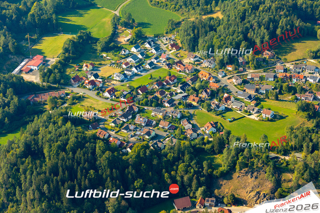 Das Luftbild zeigt : Herzogwind Obertrubach - Die Luftaufnahme wurde 2024 vom UL-Flugzeug aus erstellt ( keine Drohne ) - Hochauflösende Luftaufnahme - Für grossformatige Ausdrucke geeignet. Die Geschenkidee !Mit Lizenz und Bildrechte bestellbar