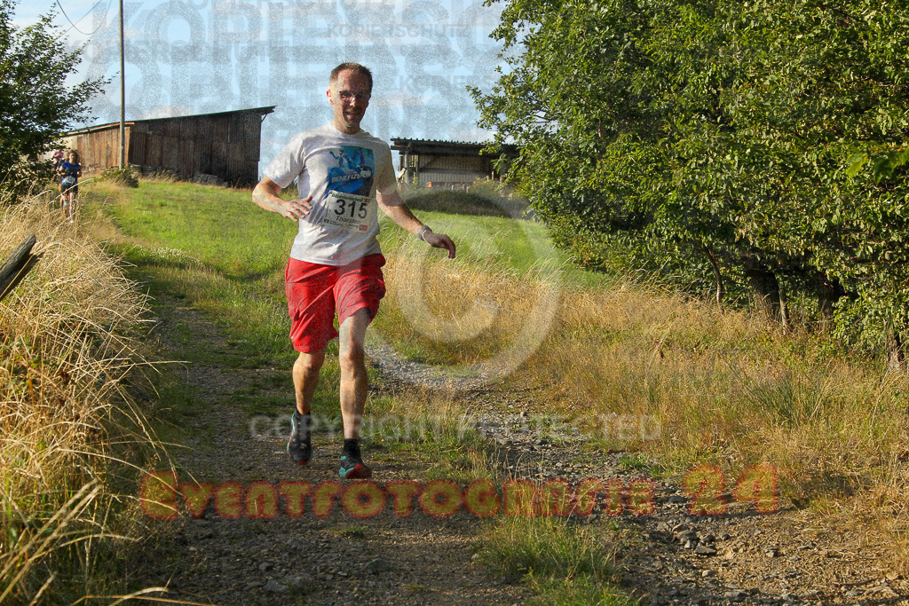 250801_1918_EV4_8504 | Sportfotografie im Rhein-Sieg Kreis, Köln, Bonn, NRW, Rheinland Pfalz, Hessen, etc. Unser Tätigkeitsfeld umfasst den Laufsport vom Volkslauf über den Marathon, Duathlon, Triathon bis zum Ultralauf wie Kölnpfad Ultra oder Schindertrail.