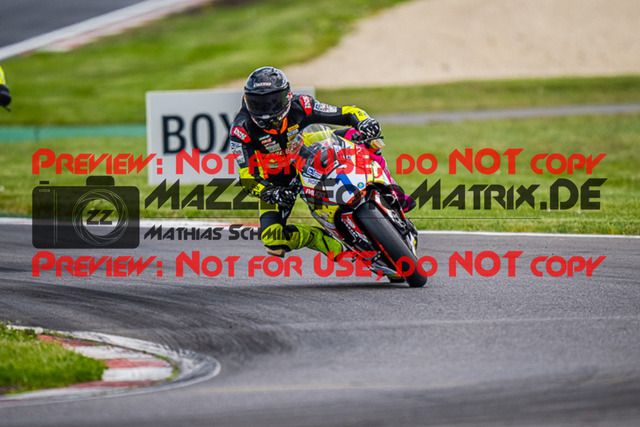 MaZZes_FotoMatrix_220506_92514 | Fotograf Mathias Schmid
Sportfotograf,
Eventfotograf,
Hochzeitsfotograf,
Portraitfotograf