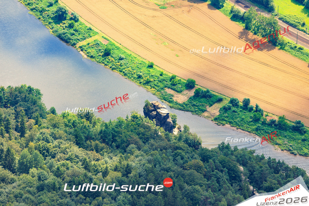 Die Luftaufnahme Saechsische_schweiz - Rathen wurde vom UL-Flugzeug (keine Drohne) aus fotografiert.Hohe Druck- Auflösung-die Geschenkidee!