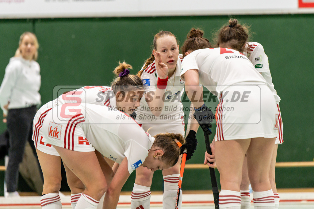 SFE_20250112_0061 | Köln, Deutschland, 12.01.2025:  ßHockey 1. Bundesliga Damen Rot-Weiss Köln - Schwarz-Weiß Köln im KTHC Stadion Rot-Weiss Köln Tennis and Hockey Club am 12.01.2025 in Köln, Deutschland. (Foto von Stephan Fehrmann)Köln, Germany, 12.01.2025: ßHockey 1. Bundesliga Damen Rot-Weiss Köln - Schwarz-Weiß Köln in KTHC Stadion Rot-Weiss Köln Tennis and Hockey Club at 12.01.2025 in Köln, Deutschland. (Foto from Stephan Fehrmann)