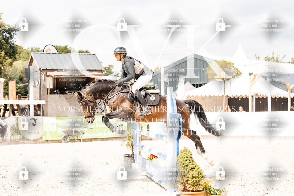CK909239 | Turnierfotografie Pferdefotografie Trier Rheinland-Pfalz Pferdesport Reitsport Tierfotografie Sportfotografie Pferdevideo Pferdevideografie Equestrianvideography equestrianphotography  - Realisiert mit Pictrs.com