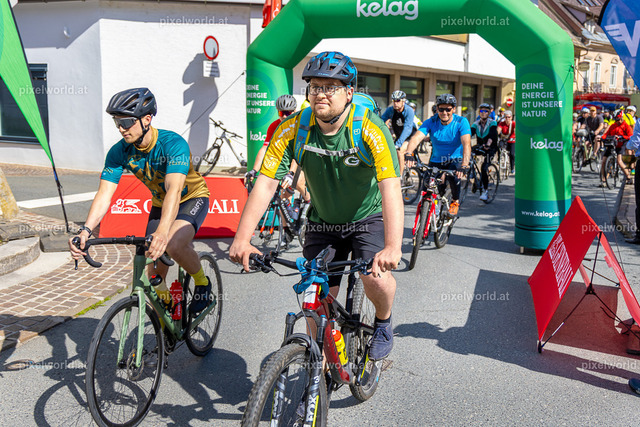 Ossiachersee autofrei - Start am Hauptplatz Feldkirchen | Bildershop von pixelworld.at - Realisiert mit Pictrs.com