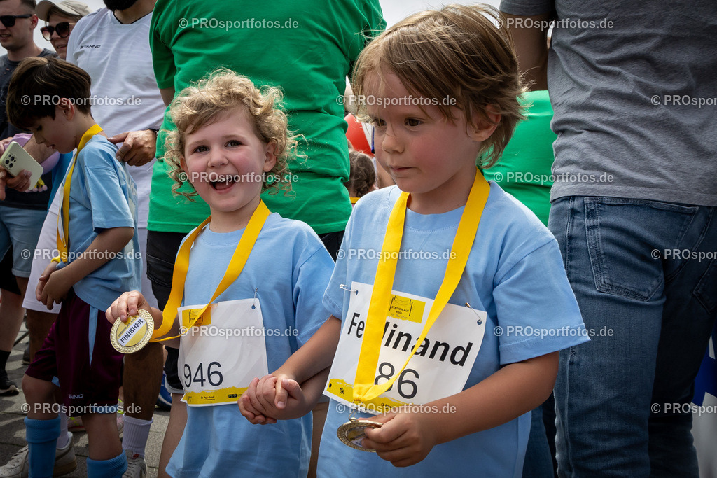 Stadionlauf Köln, 26.05.2024 | Impressionen von Stadionlauf Köln am 26.05.2024 rund um das RheinEnergie-Stadion in Koeln-Müngersdorf.
