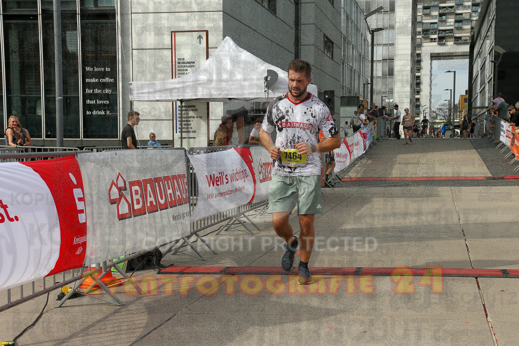 250920_1524_EX1_9268 | Sportfotografie im Rhein-Sieg Kreis, Köln, Bonn, NRW, Rheinland Pfalz, Hessen, etc. Unser Tätigkeitsfeld umfasst den Laufsport vom Volkslauf über den Marathon, Duathlon, Triathon bis zum Ultralauf wie Kölnpfad Ultra oder Schindertrail.