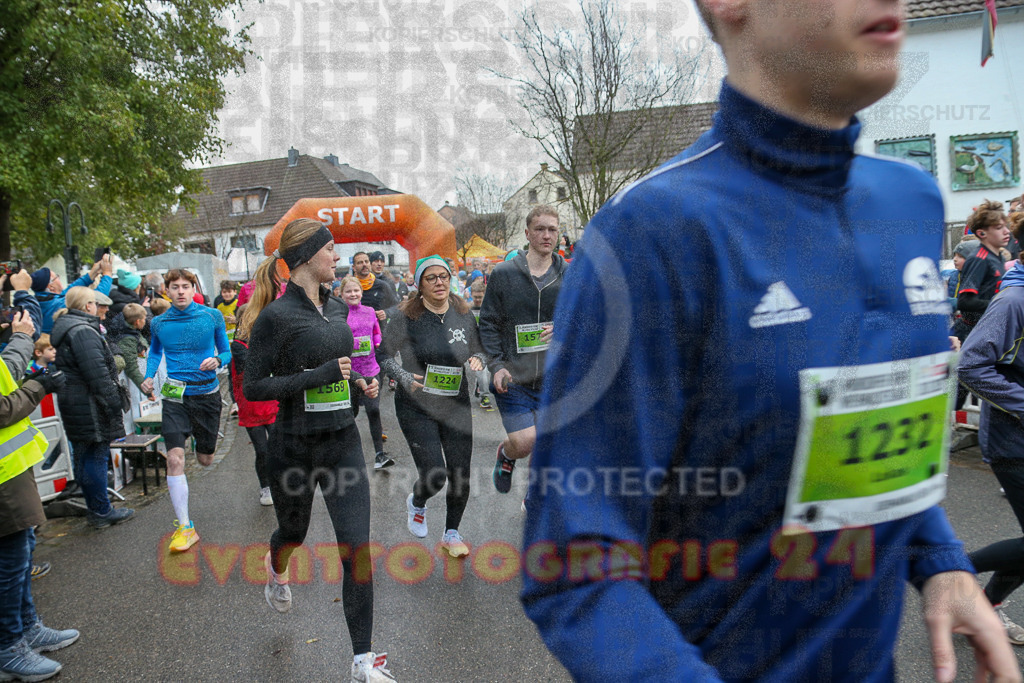 251130_1025_EX1_4951 | Sportfotografie im Rhein-Sieg Kreis, Köln, Bonn, NRW, Rheinland Pfalz, Hessen, etc. Unser Tätigkeitsfeld umfasst den Laufsport vom Volkslauf über den Marathon, Duathlon, Triathon bis zum Ultralauf wie Kölnpfad Ultra oder Schindertrail.