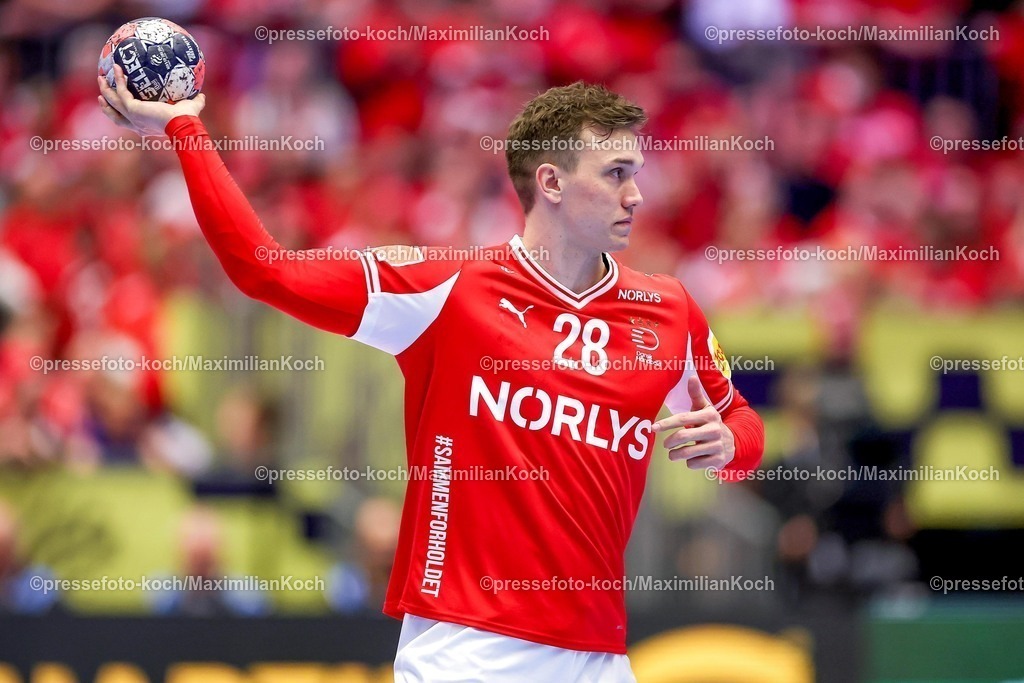 EHF16012602180 | 16.01.2026, Handball, Men's EHF EURO 2026, Dänemark - Nordmazedonien, Jyske Bank Boxen in Herning, Dänemark, Preliminary Round:  Lasse Bredekjaer Andersson (Denmark #28) 