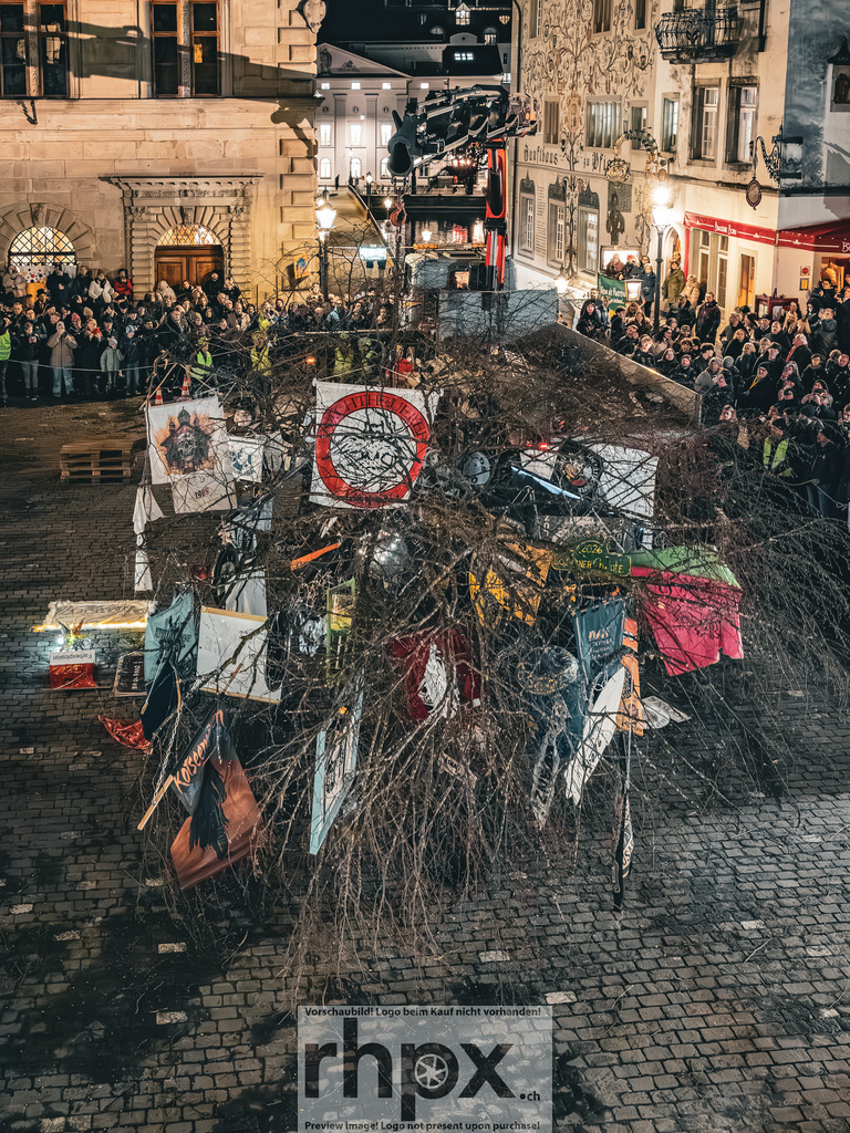 Guuggerbaum 2026 | Stimmungsvolle Fotokunst aus Luzern. Erlebe den Pilatus, den See und die Stadt Luzern in exklusiven Aufnahmen in der Fotogalerie & Shop. - Realisiert mit Pictrs.com