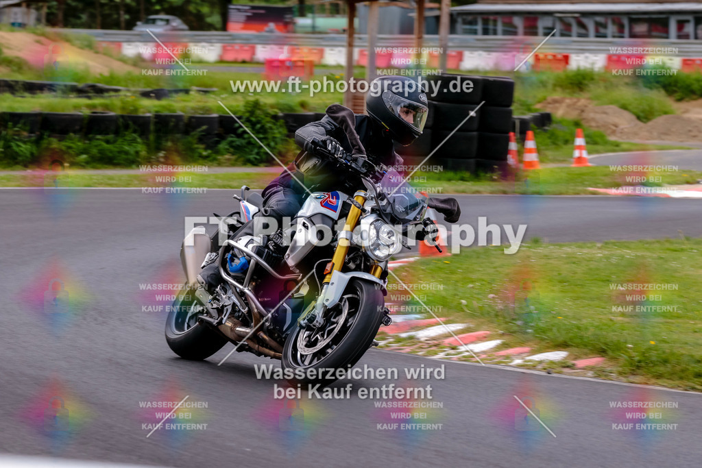 MotoTeamVBK-20166 | Hier findet Ihr Bilder von Touristenfahrten auf der Nürburgring Nordschleife oder von anderen Veranstaltungen die ich besucht habe. Viel Spass beim Durch Schauen 