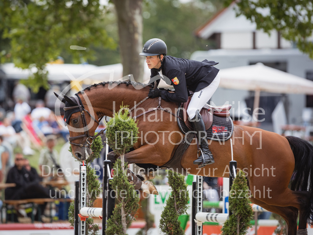 220731_BHO_ST_M2-Spr_2-701 | Deine schönsten Turniermomente als professionelle Fotos! Entdecke hochwertige Pferdesport-Fotografie im Online-Shop. Jetzt Fotos finden & bestellen!