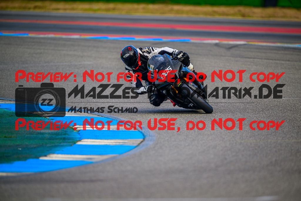 MaZZes_Fotomatrix_20250929_6007705_5414-2 | WEISS