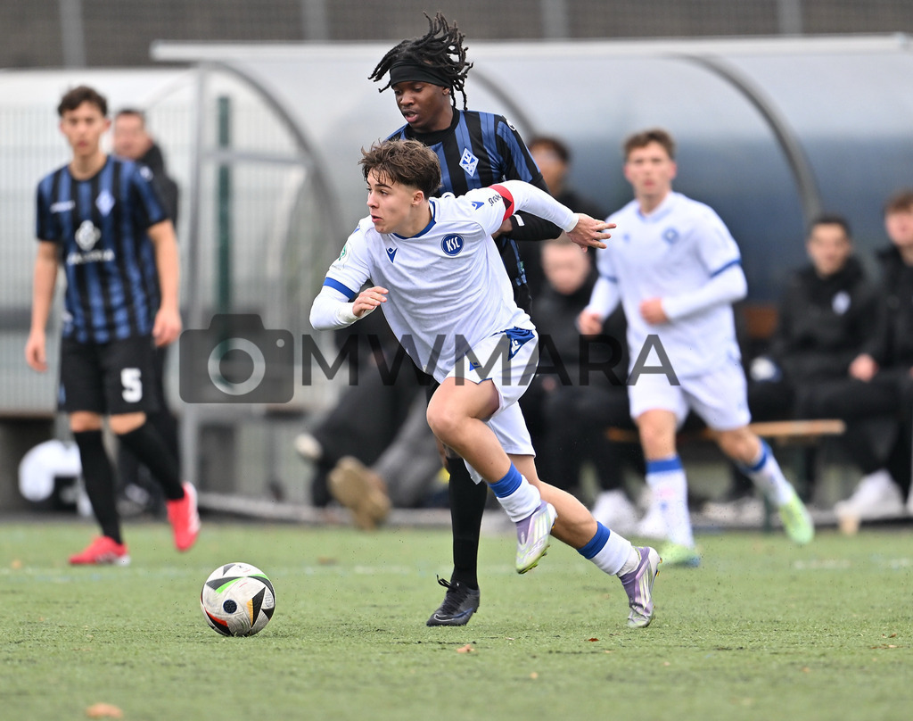 Fussball I Herren I Saison 2025-2026 I Bundesliga I 6. Spieltag I Eintracht Frankfurt - FC Bayern München  | MWMARA - Realisiert mit Pictrs.com