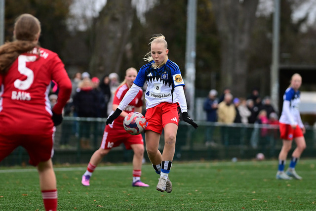 Fußball I Juniorinnen I Saison 2025-2026 I Regionalliga Nord I 7. Spieltag I Hamburger SV U17 - SpVg Aurich U17 I 02382 | Der Sportfotograf. - Realisiert mit Pictrs.com