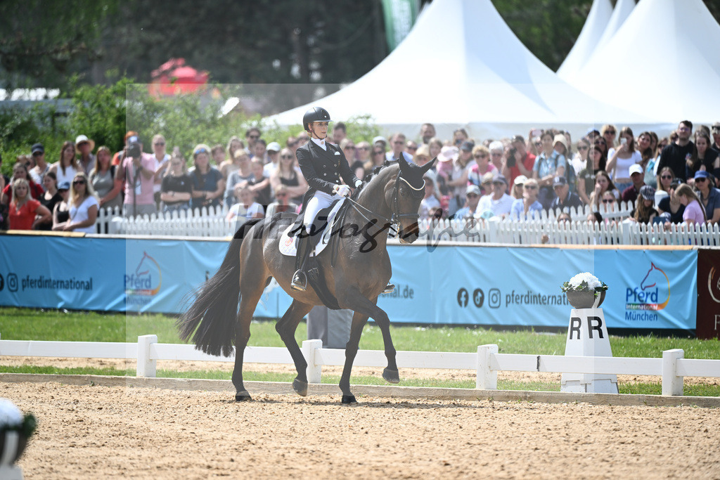 v Bredow-Werndl_TSF Dalera BB_12244390 | hf-fotografie - Realisiert mit Pictrs.com