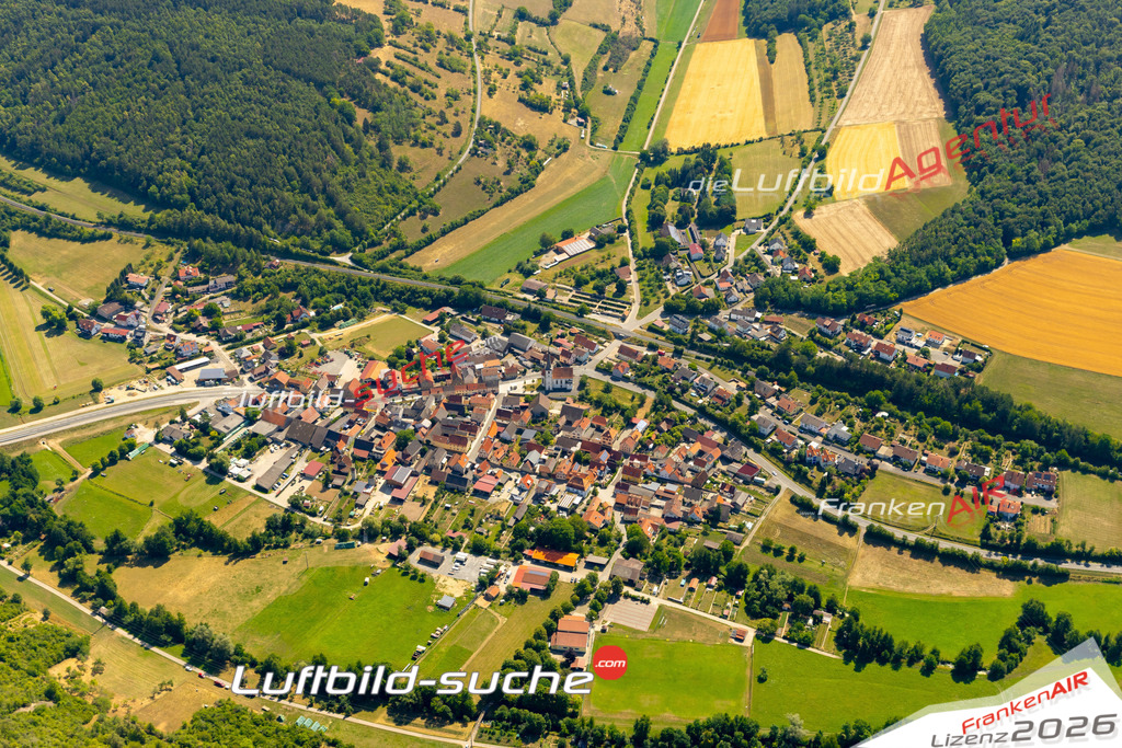 Das Luftbild zeigt : Binsfeld Arnstein - Die Luftaufnahme wurde 2023 vom UL-Flugzeug aus erstellt ( keine Drohne ) - Hochauflösende Luftaufnahme - Für grossformatige Ausdrucke geeignet. Die Geschenkidee !Mit Lizenz und Bildrechte bestellbar