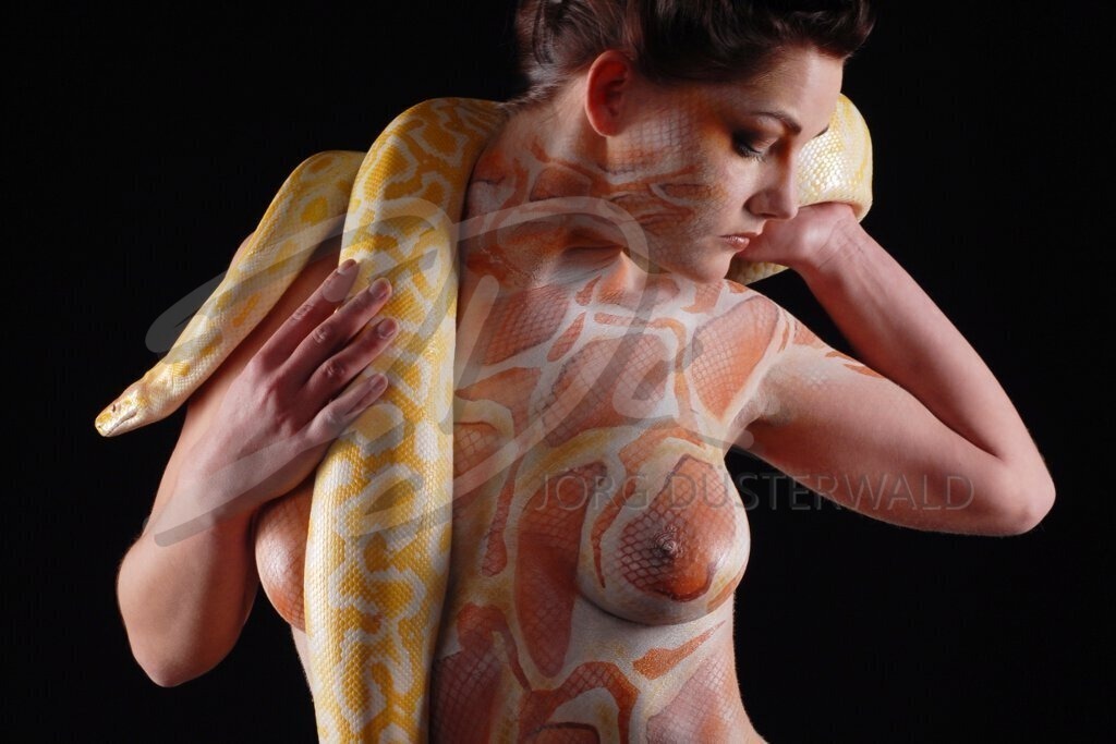 AnimalArt-SNAKE_7204 | #013 | Modell: Janina | Foto: Thorsten Ohmacht - Realisiert mit Pictrs.com