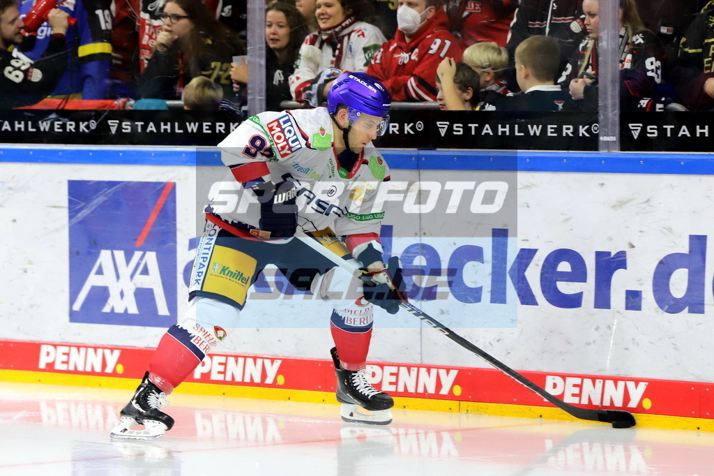 Matt White - EBB | Matt White - EBB - Realisiert mit Pictrs.com