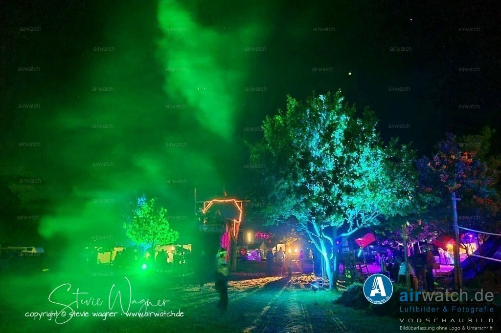 Bachblyten® Festival 2023 | Entdecken Sie atemberaubende Luftbilder und Fotografien auf airwatch.de - Tauchen Sie ein in eine Welt voller faszinierender Aufnahmen aus der Vogelperspektive.