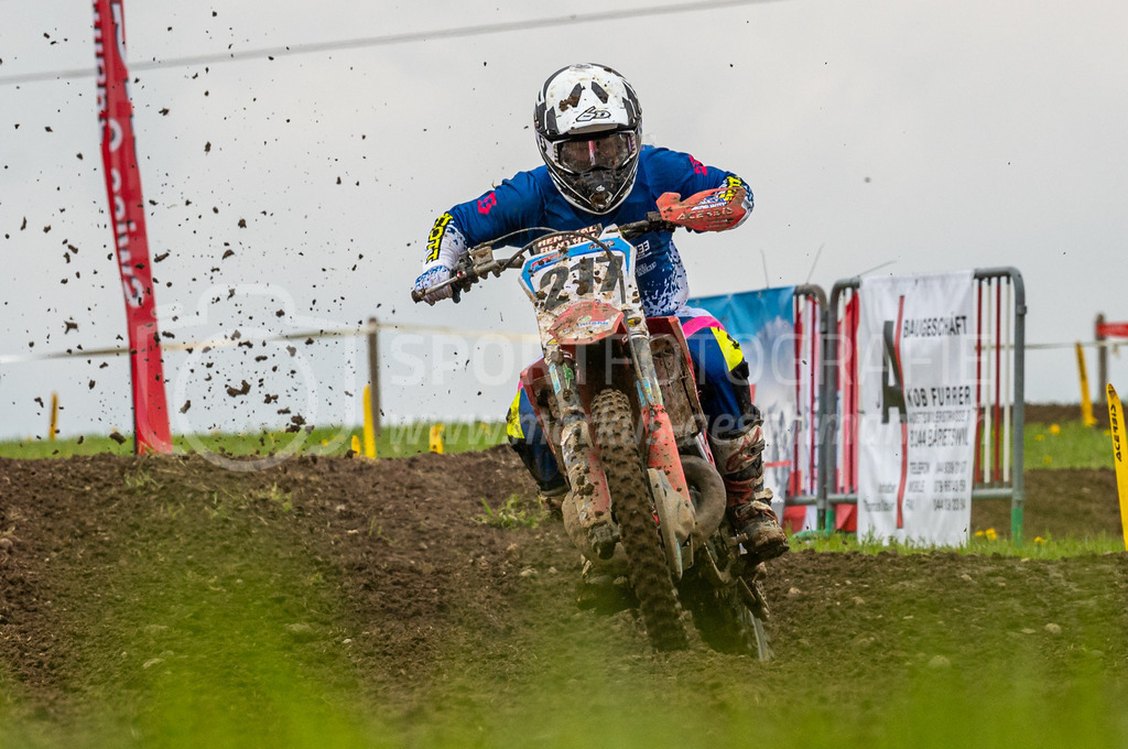 Motocross Schlatt bei Winterthur - 30. April 2022 | Motocross Schlatt bei Winterthur
MC Wila, Schlatt bei Winterthur
Bild: Sportfotografie Markus Aeschimann | www.markus-aeschimann.ch - Realisiert mit Pictrs.com