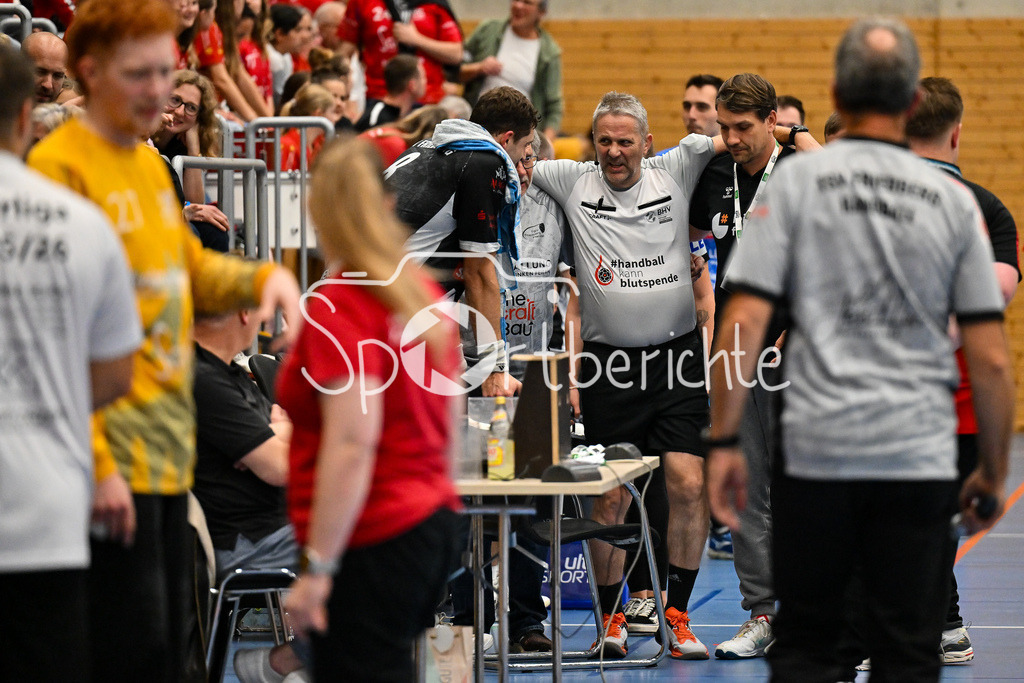 TSV Friedberg - TSV Aichach | Professionelle Sportfotos aus den Bereichen Fußball, Eishockey, Handball und vieles mehr. Ob Sieg oder Niederlage