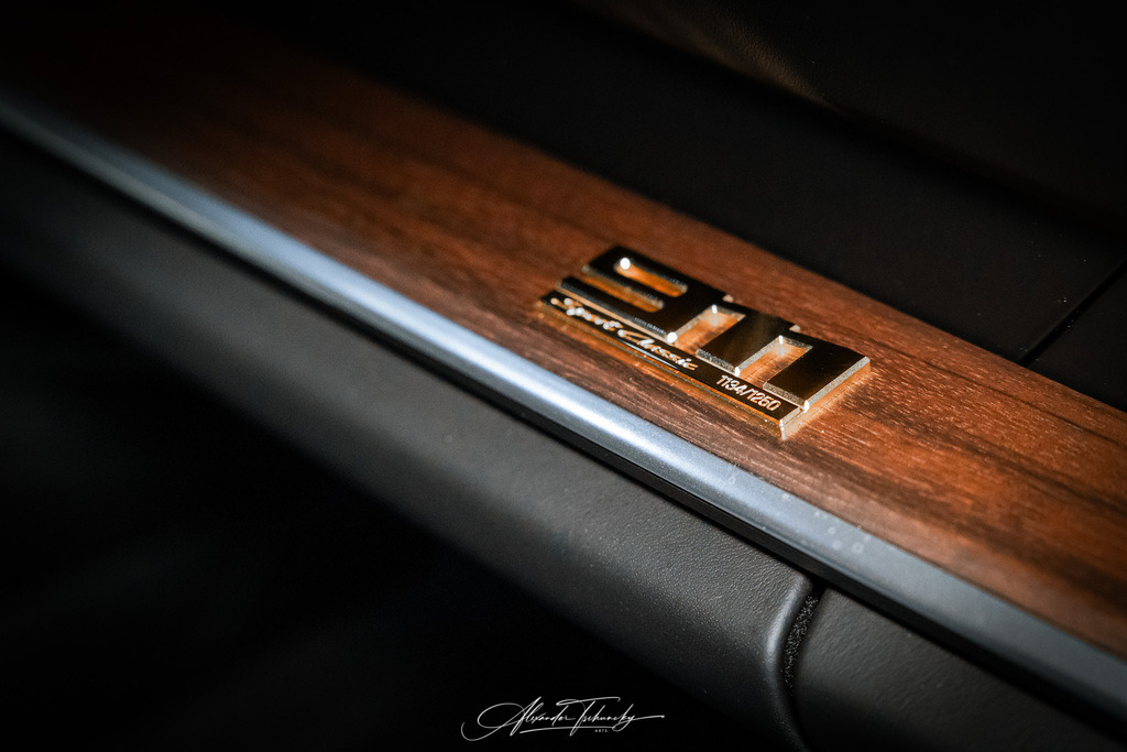 R6PZ3487 _Alexander Tschuncky | Entdecken Sie die faszinierende Welt von Alexander Tschuncky Arts: Kreative Fotografie, atemberaubende Automobilkunst und hochwertiger Bilderdruck. Lassen Sie sich inspirieren! - Realisiert mit Pictrs.com