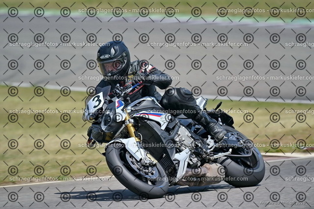 26BT02-1862 | markuskiefer.com - Realisiert mit Pictrs.com