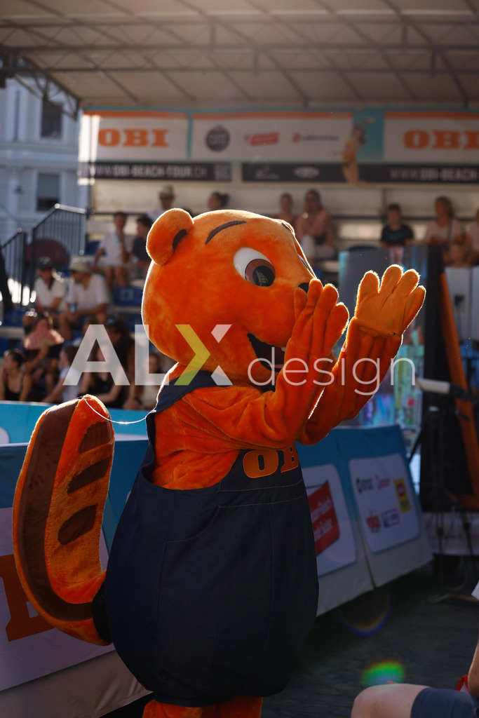 Obi BeachTour 2026 - Basel | BASEL, SWITZERLAND - JULY 17: OBI MASCOT during the Obi BeachTour 2026 match between WANDELER / STOLZ (SUI) and GRÜNIG / PROBST (SUI) at Barfüsserplatz on July 17, 2026 in Basel, Switzerland. - Realisiert mit Pictrs.com