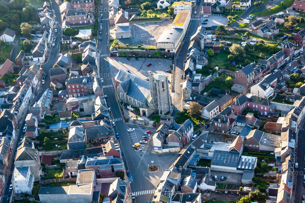 Luftbild: Ortsansicht in Ault im Bundesland Somme in Frankreich. Foto: IMG_70856.jpg vom 24.08.2014 durch Werner Riehm/FLY-FOTO.de
