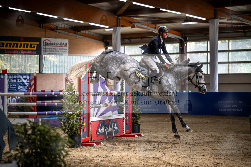 DOS_0139 | Entdecke hochwertige Reitturnierfotos von Foto Oger. Professionell, emotional und authentisch – jetzt Lieblingsmomente im Shop bestellen. - Realisiert mit Pictrs.com