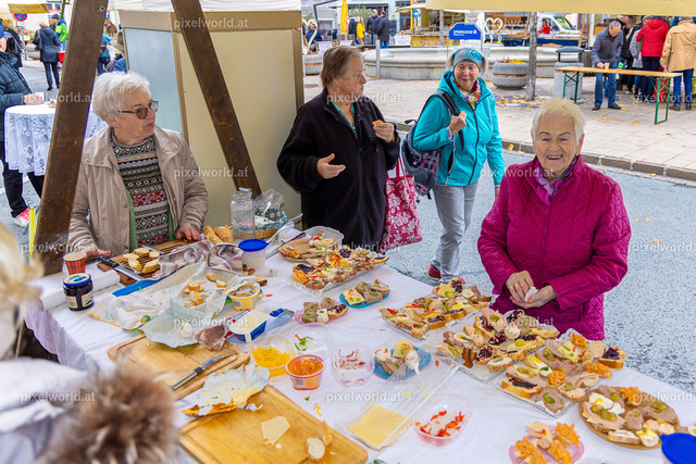 Frauenbewegung - Frühstück am Hauptplatz | Bildershop von pixelworld.at - Realisiert mit Pictrs.com