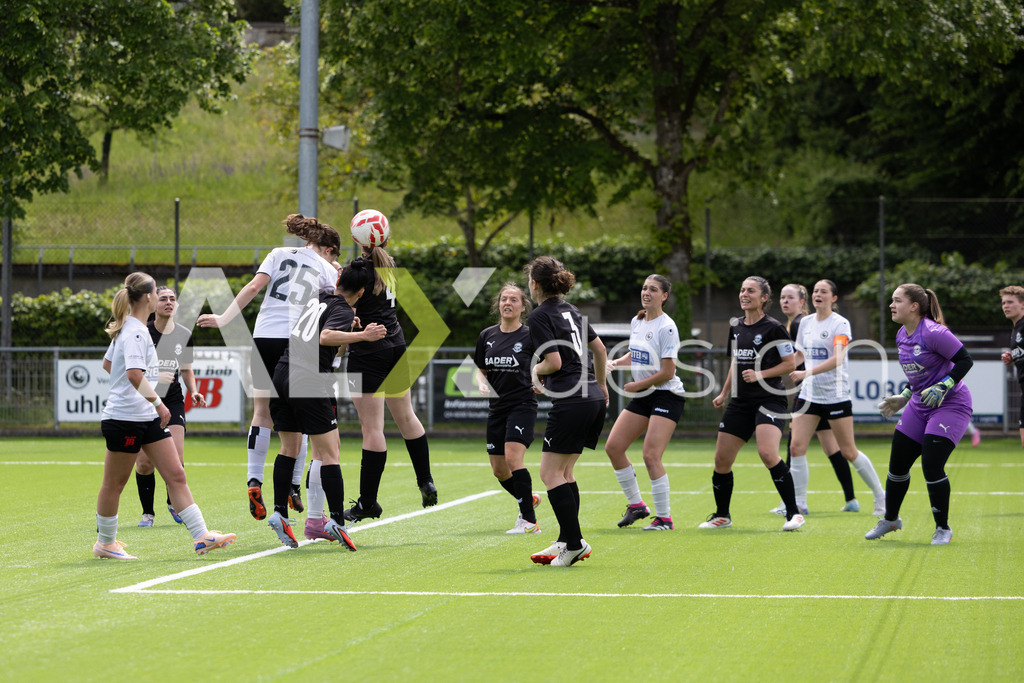 Fußball I Frauen I Saison 2025-2026 I Frauen 3. Liga | FVRZ Gruppe 2 | 18. Spieltag I Spielvereinigung Schaffhausen Damen 1 - Team Furttal Zürich I 17.05.2026 | Hochwertige Sportfotos kaufen & lizenzieren für Medien, Vereine, Agenturen & Sportler:innen. Entdecke professionelle Sportfotografie im Bildshop von Alexander Franzen. - Realisiert mit Pictrs.com