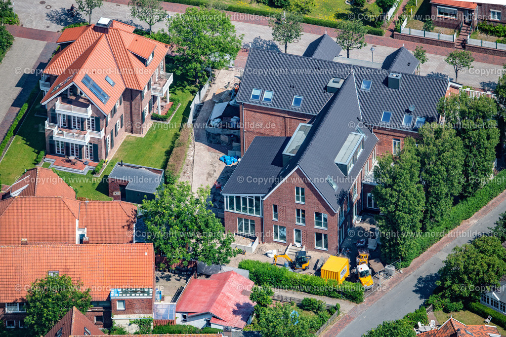 Langeoog_ELS_1549250622 | LANGEOOG 25.06.2022 Ferienhaus Anlage " Lüttjeod Apartmentvilla " in Langeoog auf der Insel Langeoog im Bundesland Niedersachsen, Deutschland. // Holiday house plant of the park " Luettjeod Apartmentvilla " in Langeoog on island Langeoog in the state Lower Saxony, Germany. Foto: Martin Elsen
