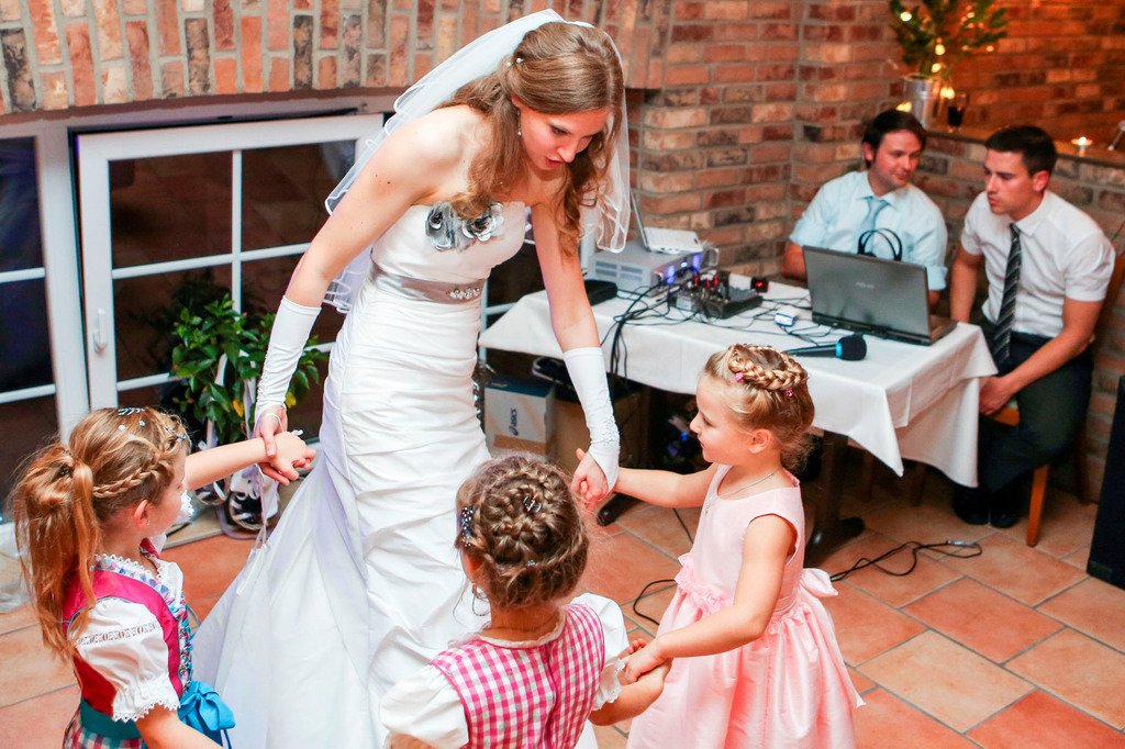 top-top.de Hochzeiten153 | Foto, Video, Fotografie, Videografie, Fotobox, DJ, Discjockey, Musik, Musikbox, Veranstaltung, Photobooth, Amazon, Ebay, Buchtipp, Bestseller, Autor, Verlag, Buch, Wesel, Hamminkeln, NRW, Dinslaken, Rees, Drohne, Hochzeit, Party, Fotobox, Wesel, Fotograf