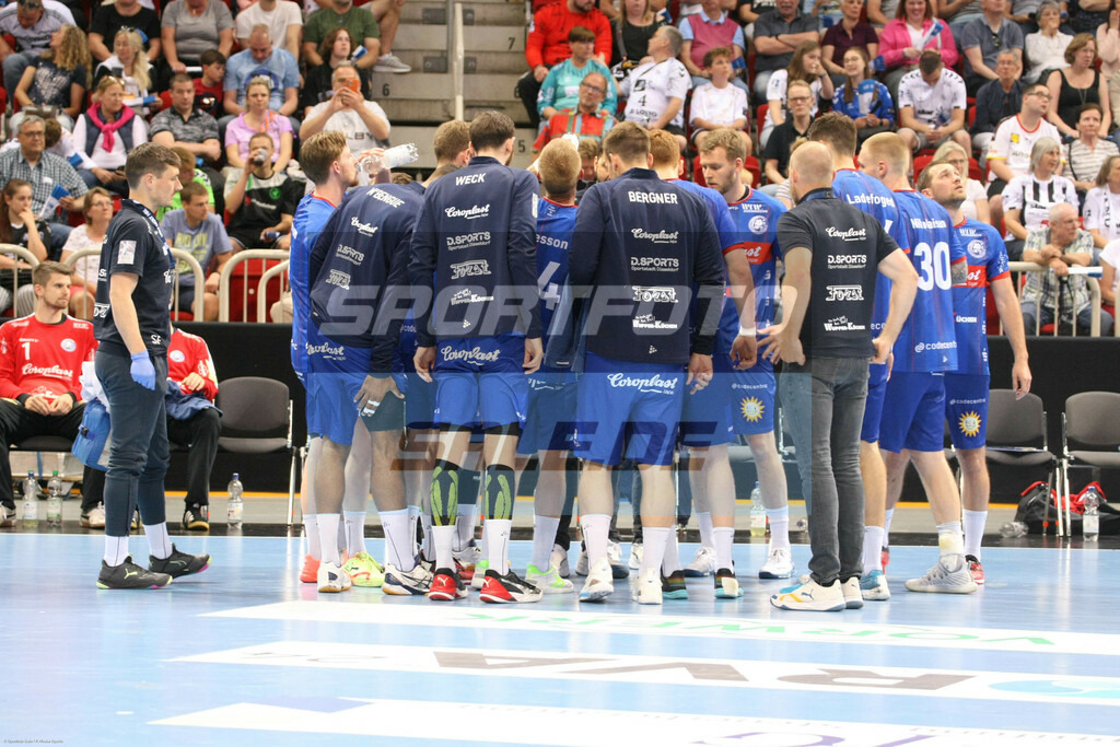 Bergischer HC - THW Kiel | Auszeit BHC - © Sportfoto-Sale (MK) - Realisiert mit Pictrs.com