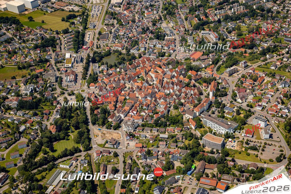 Das Luftbild zeigt :  Pfullendorf - Die Luftaufnahme wurde 2024 vom UL-Flugzeug aus erstellt ( keine Drohne ) - Hochauflösende Luftaufnahme - Für grossformatige Ausdrucke geeignet. Die Geschenkidee !Mit Lizenz und Bildrechte bestellbar