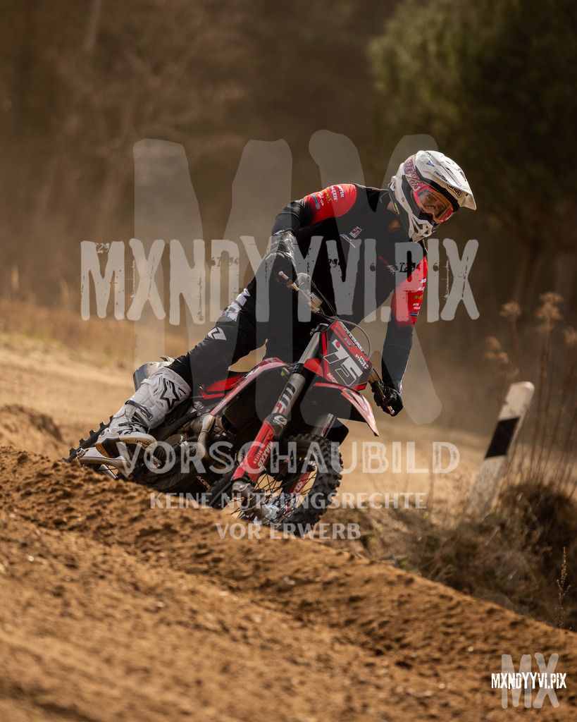866A1725 | mxndyyvipix