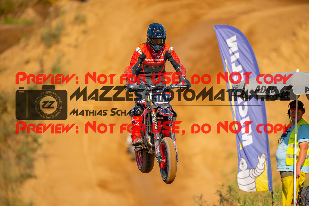 MaZZes-Fotomatrix-20260815-601651 | S2