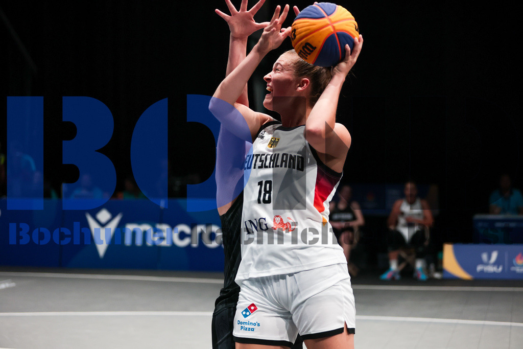 SES_TTG3X320250717-21 | bond - Realisiert mit Pictrs.com