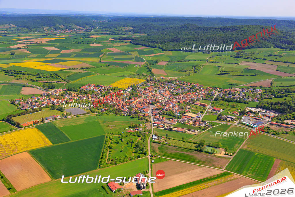 Die Luftbildaufnahme Westheim - Knetzgau wurde 2018 mittels Flugzeug (keine Drohne) erstellt. Perfekte Schärfe und Druck- Auflösung- Garantiert!