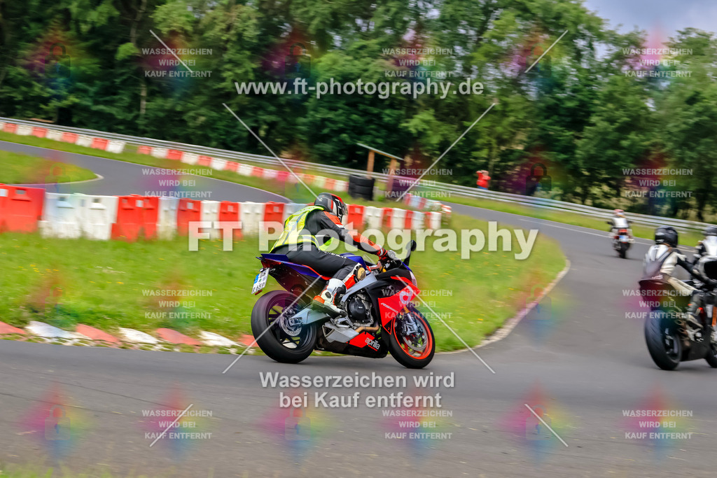 VBK-6416 | Hier findet Ihr Bilder von Touristenfahrten auf der Nürburgring Nordschleife oder von anderen Veranstaltungen die ich besucht habe. Viel Spass beim Durch Schauen 