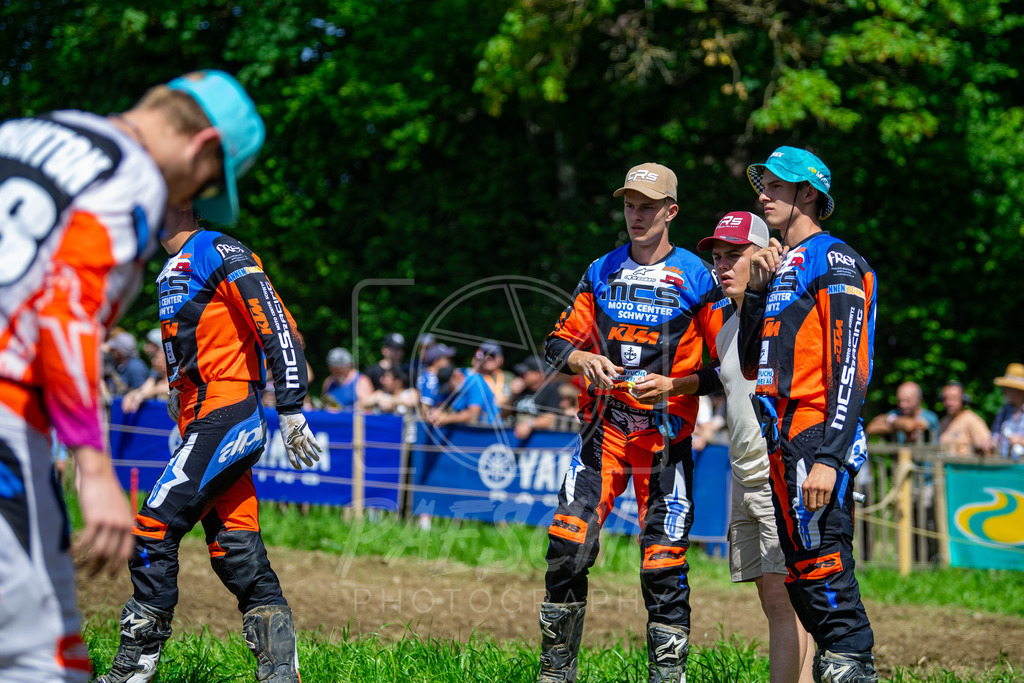 MX 2 (218) | Paeschuphoto Shop - Wer nicht sucht der auch nicht findet.Ob Motocrossbilder oder von einem besuchtem Spiel, Hauptsache Action. - Realisiert mit Pictrs.com