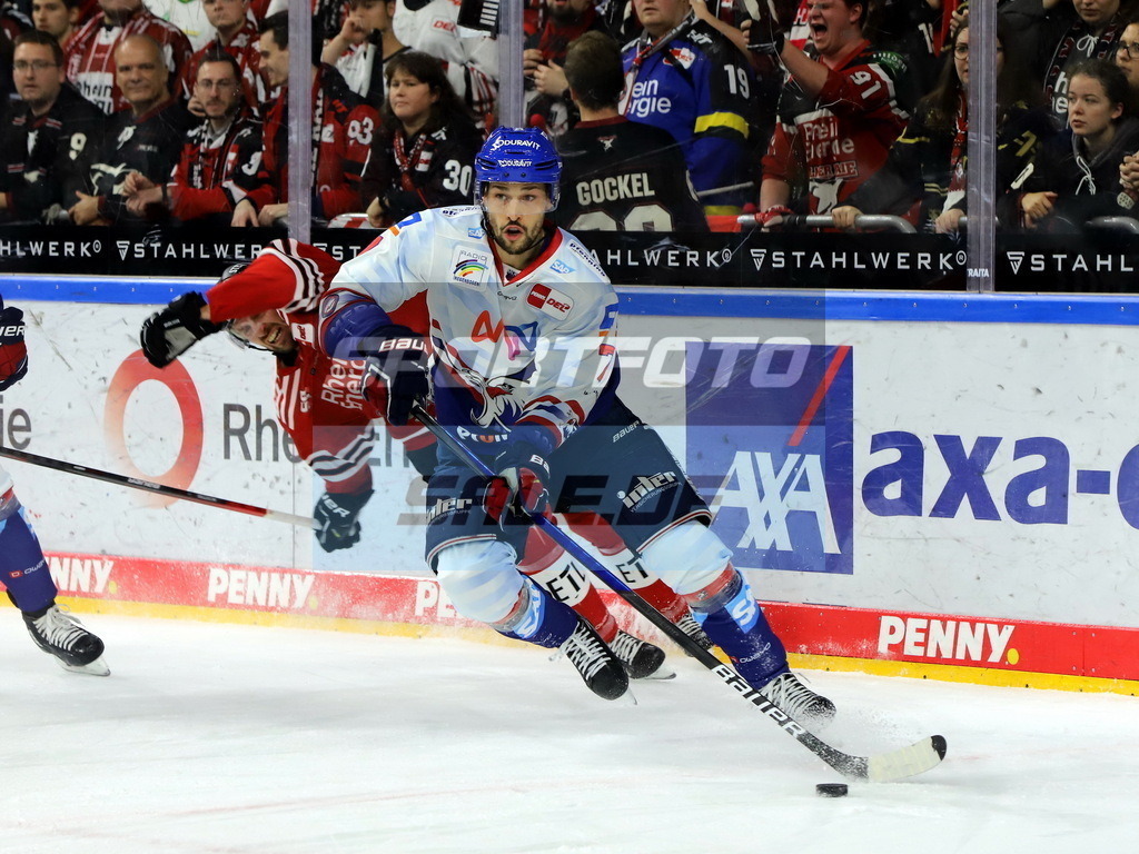 Sinan Akdag - MAN | Sinan Akdag - MAN - Realisiert mit Pictrs.com