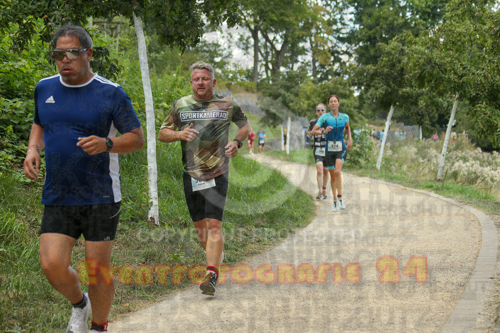 250824_1357_EX1_4435 | Sportfotografie im Rhein-Sieg Kreis, Köln, Bonn, NRW, Rheinland Pfalz, Hessen, etc. Unser Tätigkeitsfeld umfasst den Laufsport vom Volkslauf über den Marathon, Duathlon, Triathon bis zum Ultralauf wie Kölnpfad Ultra oder Schindertrail.