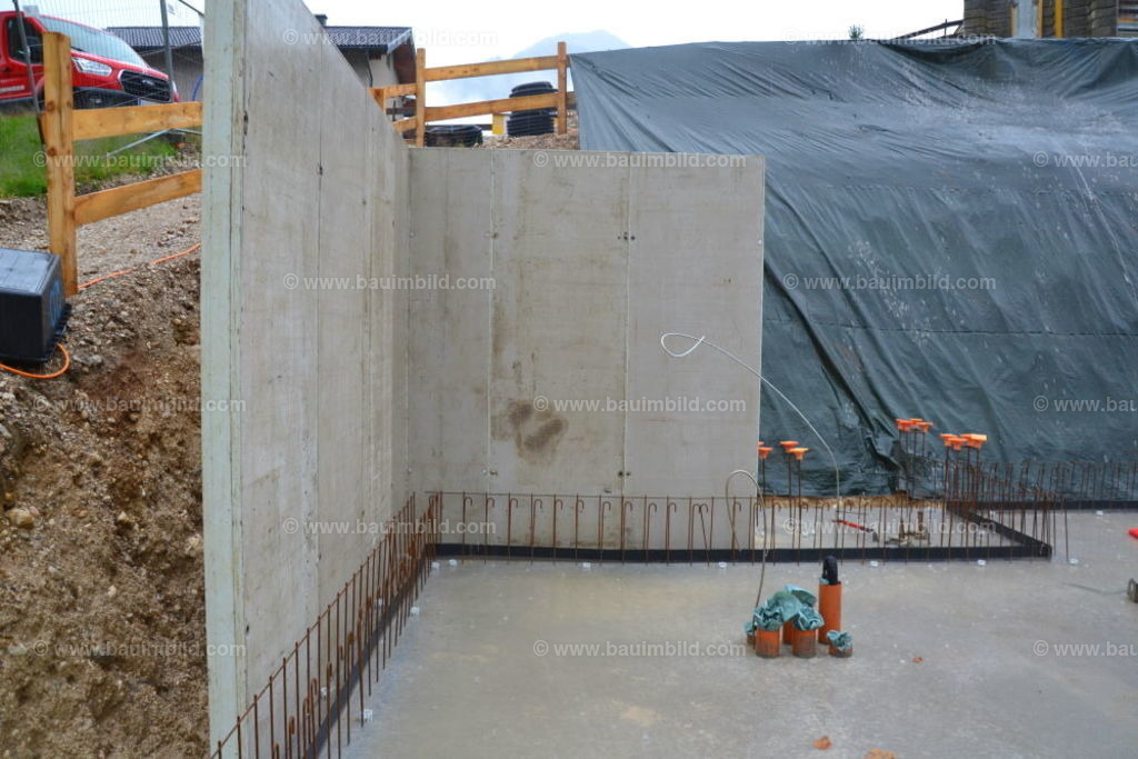 bib-lg04-betonarbeiten-0096 | Nach LV-Leistungsgruppen sortierte Detailfotos über den Bau eines Hauses. Alle Hausbau-Bilder direkt vom Urheber und Autor der Website Haus-Selber-Bauen.com