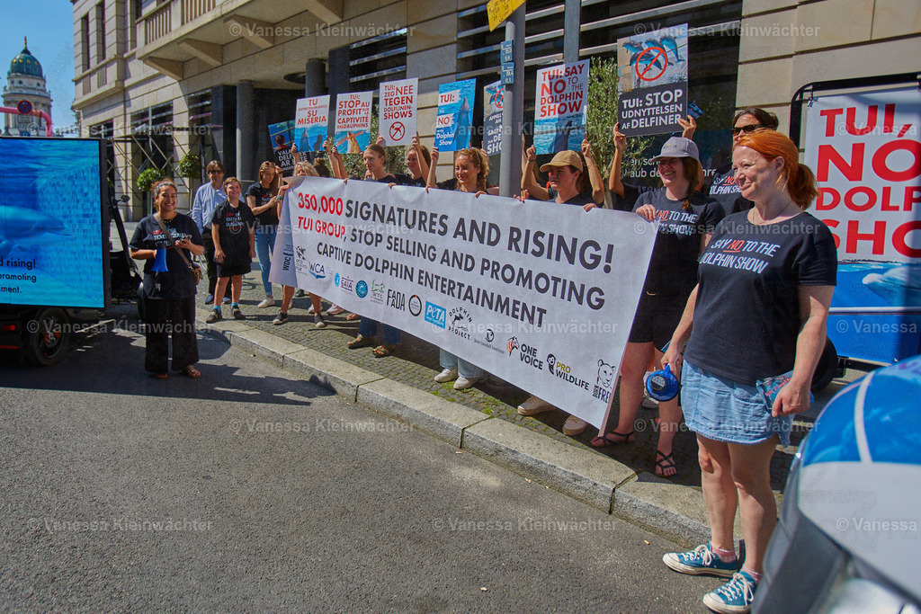 270801_Wale_TUI_00001 | Vanessa Kleinwächter - Realisiert mit Pictrs.com