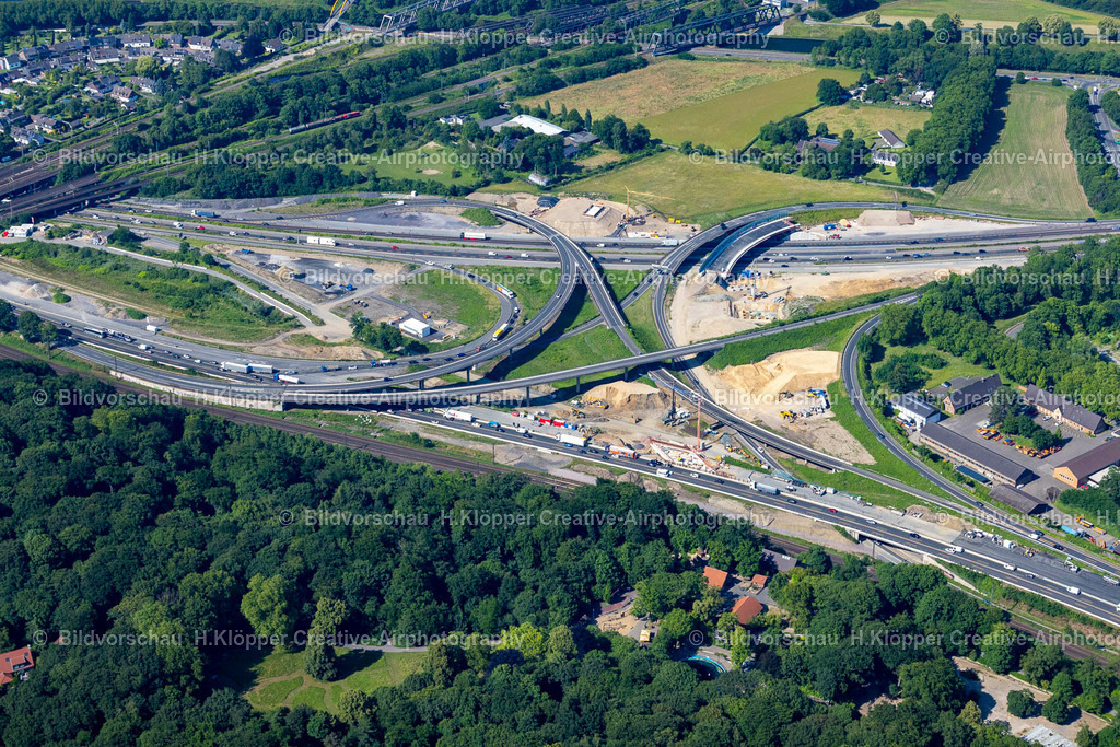 Luftbild Duisburg-4513 | Luftbildfotografie und Luftbilder Baustelle an der Verkehrsführung am Autobahnkreuz der BAB A40 - 3 " Kreuz Kaiserberg " in Duisburg im Bundesland Nordrhein-Westfalen, Deutschland - Realisiert mit Pictrs.com