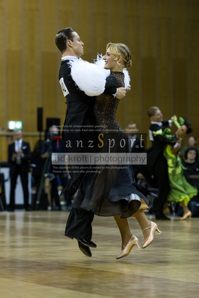 20241102_DC_HGR_Std_09152 | Tanzsportbilder, Standardtanz, Lateintanz, WDSF, DTV, LTVB, dancecomp, goc, hessen tanzt, blaues band der spree, walzer, tango, wiener walzer, slowfox, quickstepp, samba, rumba, cha-cha-cha, paso doble. jive, hd-kroft photography, turniertanzsport