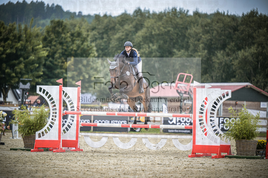 DOS_2790 | Entdecke hochwertige Reitturnierfotos von Foto Oger. Professionell, emotional und authentisch – jetzt Lieblingsmomente im Shop bestellen.Deutschlandweite Turnierfotografie. - Realisiert mit Pictrs.com