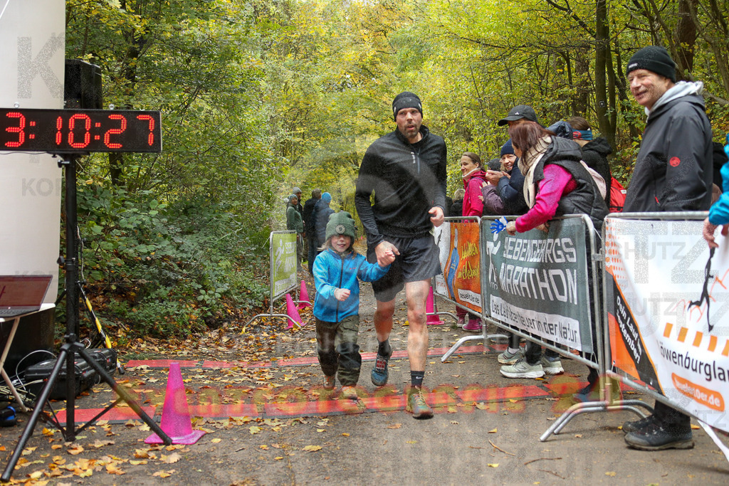 251026_1312_EX1_2830 | Sportfotografie im Rhein-Sieg Kreis, Köln, Bonn, NRW, Rheinland Pfalz, Hessen, etc. Unser Tätigkeitsfeld umfasst den Laufsport vom Volkslauf über den Marathon, Duathlon, Triathon bis zum Ultralauf wie Kölnpfad Ultra oder Schindertrail.